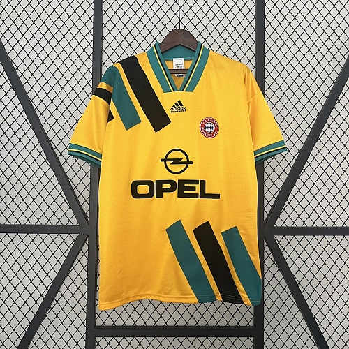 Bayern Munich Retro Bayern Munich 93/95 Away S-XXL