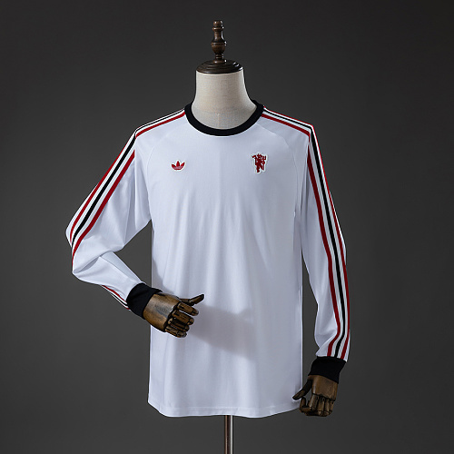 Manchester United M-U Terrace Icons Long Sleeve T-Shirt White S-XXL