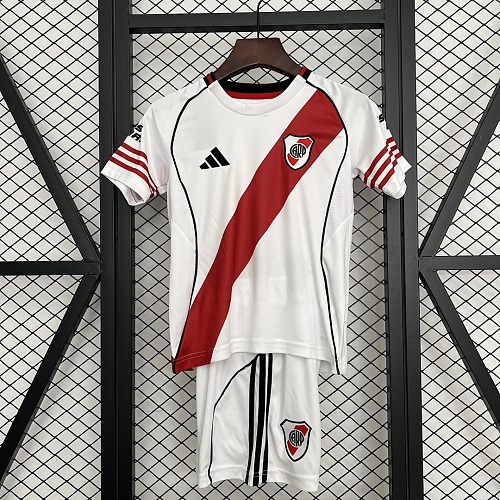 River Plate 25/26 Kids River Plate Home Size: 16-28