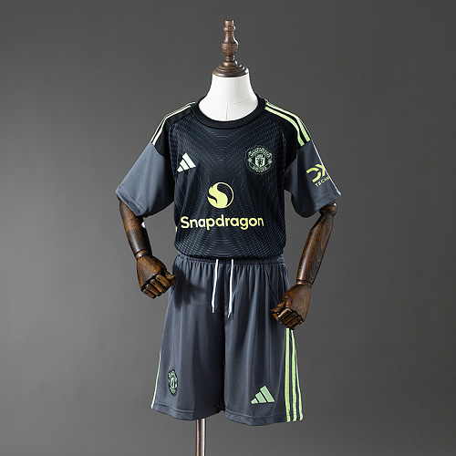Manchester United M-U 25/26 Kids Size: 16-28