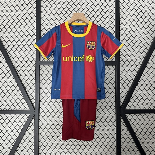 Barcelona kids Barcelona 10/11 home size: 16-28