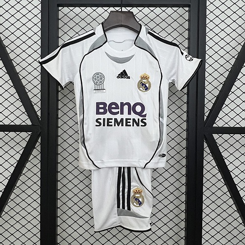Real Madrid kids Real Madrid 06/07 Home Size: 16-28
