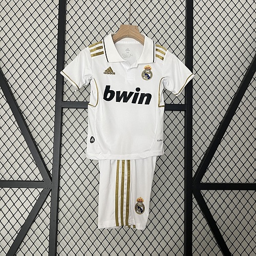 Real Madrid kids Real Madrid 11/12 home size: 16-28