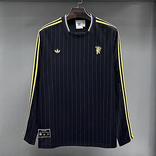 Manchester United 25/26 Manchester United Terrace Icons Black Long Sleeve Yellow Shirt