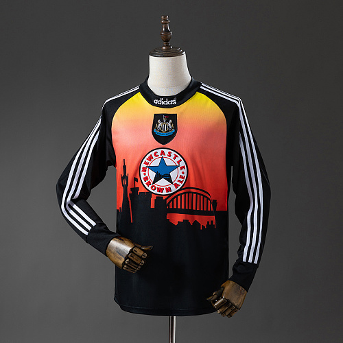 Newcastle United Newcastle United 96/97 Goalkeeper Long Sleeve Retro Jersey S-XXL