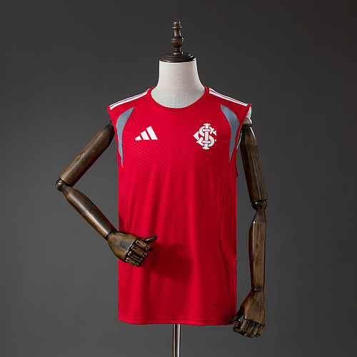 Internacional Internacional 26/27 Vest Training - Red S-4XL