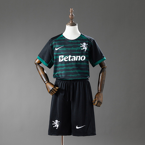 Sporting CP Sporting CP 25/26 Christmas Special Edition Kids Kit Jersey SIZE 16-28