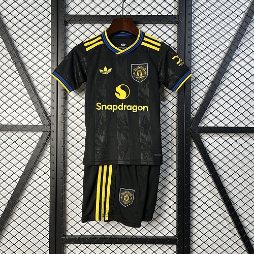 Manchester United 25/26 kids M-U third away size 16-28