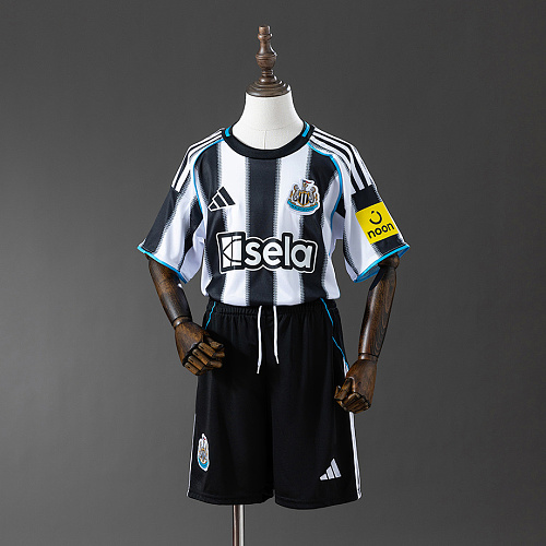 Newcastle United Newcastle United 25/26 Home Full kids kit Jersey size：16-28