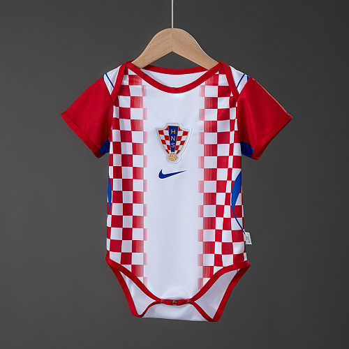 Croatia Croatia 26/27 Baby Home Jersey Size 9/12