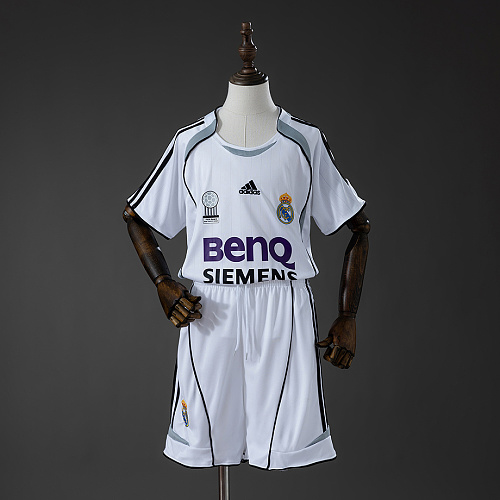 Real Madrid Real Madrid 06/07 Home Retro Kids Kit Jersey SIZE 16-28