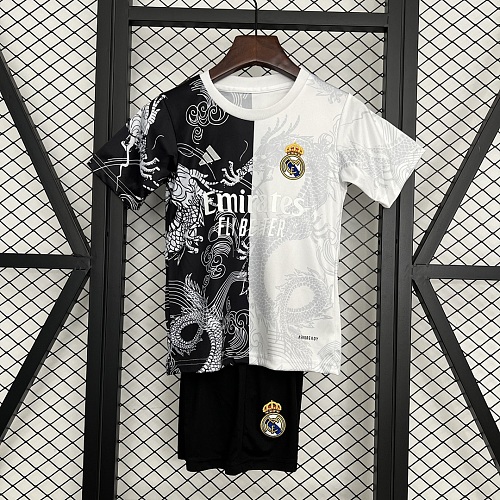 Real Madrid 25/26 Kids Real Madrid Special Edition Size: 16-28