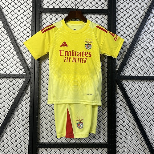 S.L. Benfica 25/26 Kids Benfica goalkeeper Size: 16-28