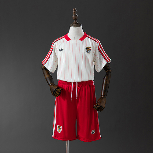 S.L. Benfica 25/26 Benfica Retro Special Edition Size: 16-28