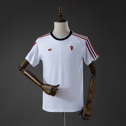 Manchester United M-U Terrace Icons T-Shirt White S-XXL